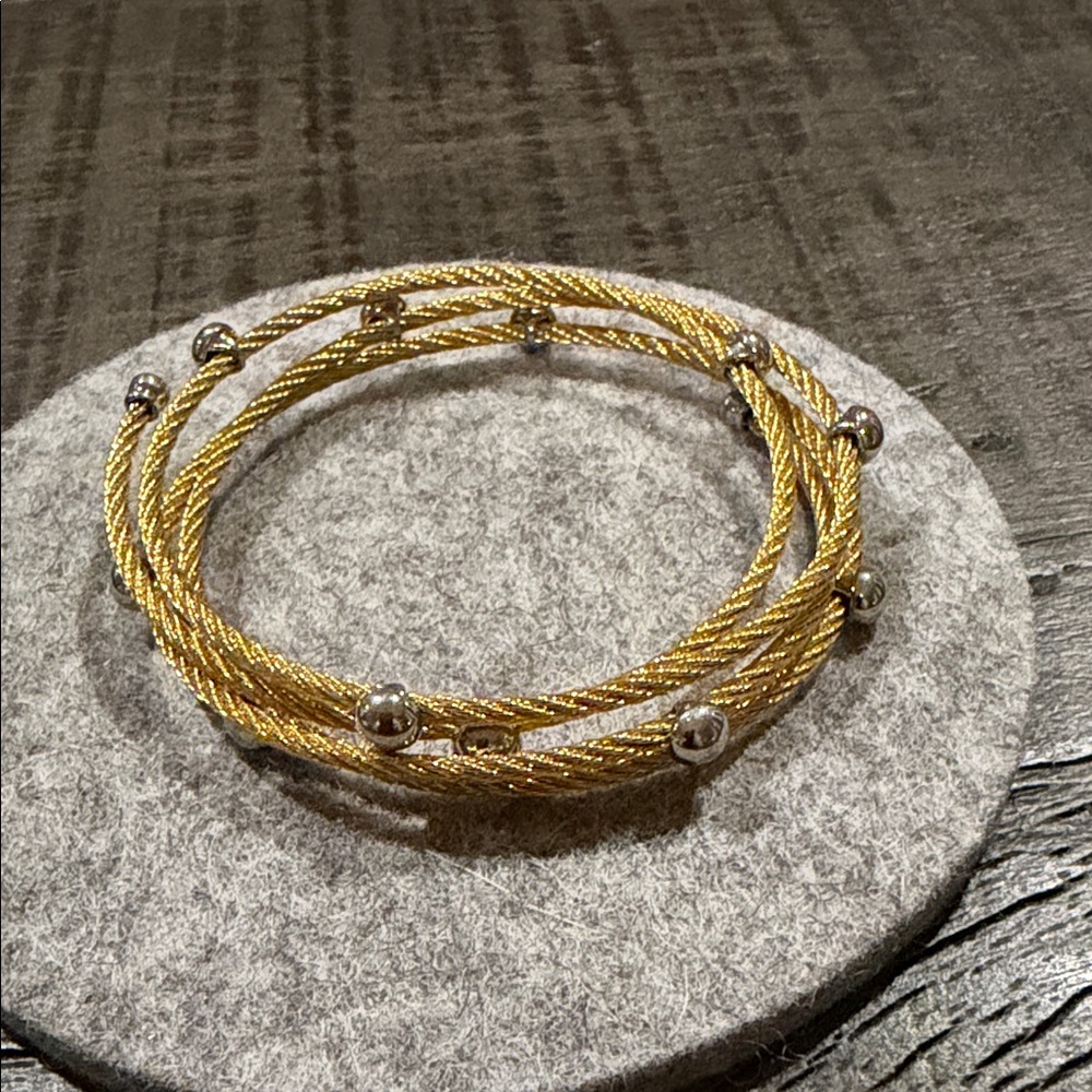 Elegant Gold and Silver Women's Bracelet -